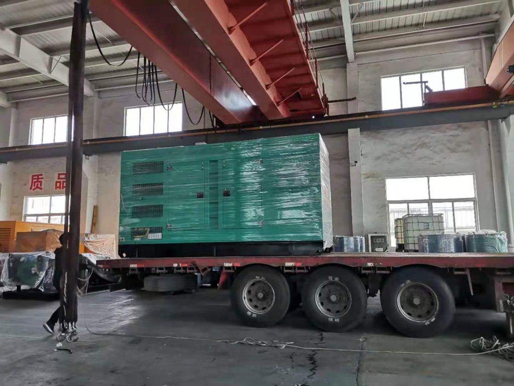 A 400KW Cummins low-noise box customer's door-to-door self-pickup on-site real shot